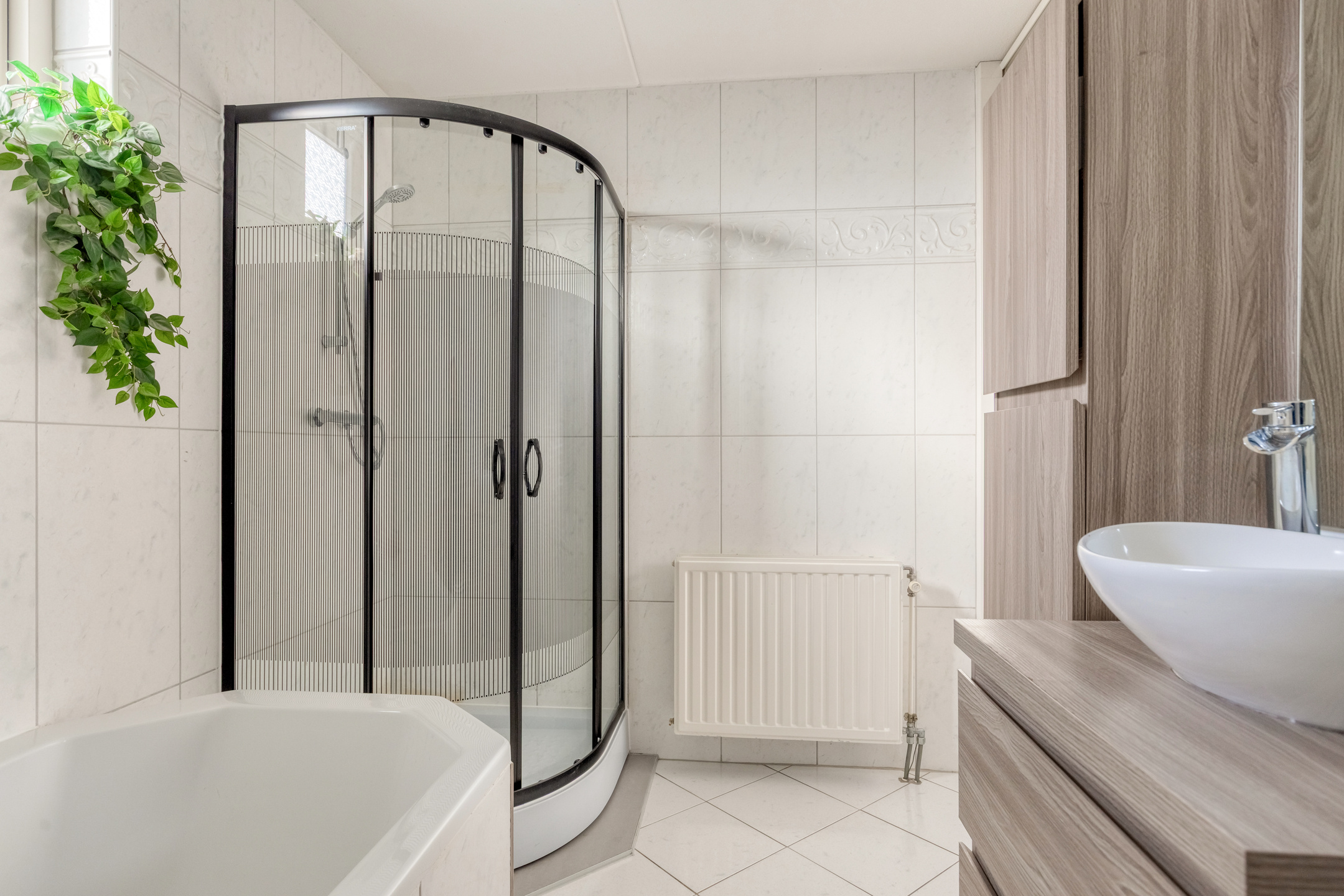 5 Rooms Rooms,1 BathroomBathrooms,Woonhuis,Te Koop,1610