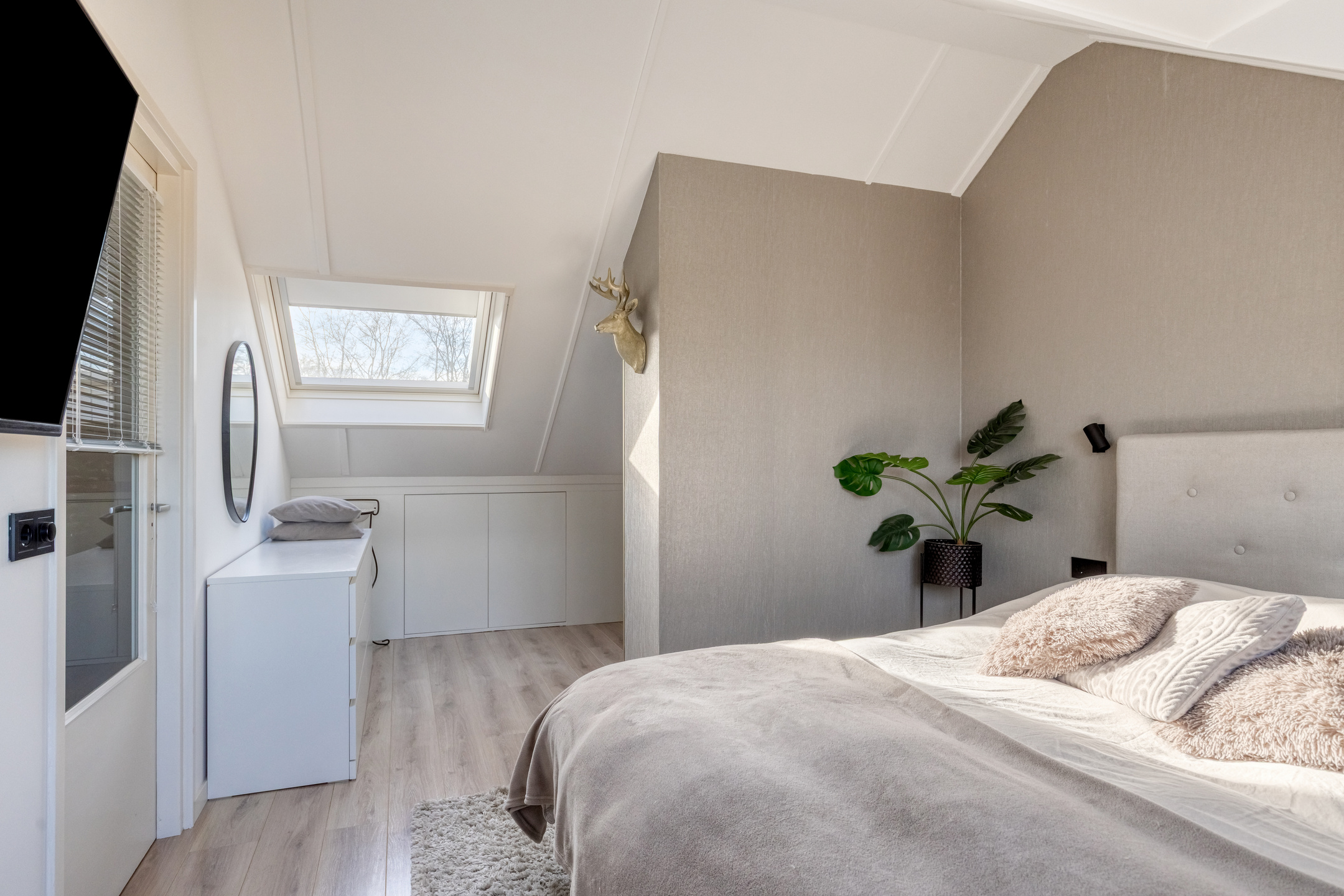 5 Rooms Rooms,1 BathroomBathrooms,Woonhuis,Te Koop,1610