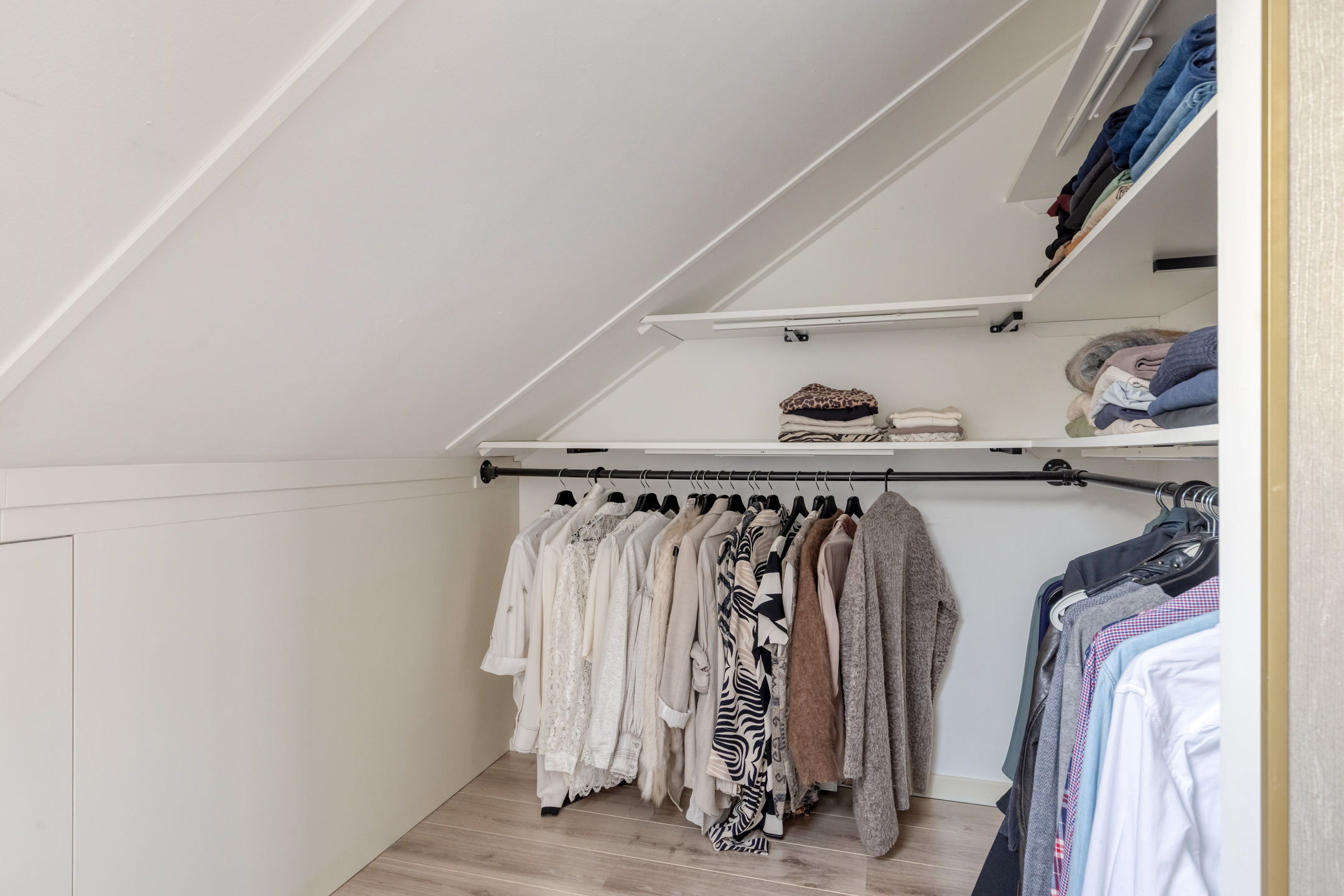 5 Rooms Rooms,1 BathroomBathrooms,Woonhuis,Te Koop,1610