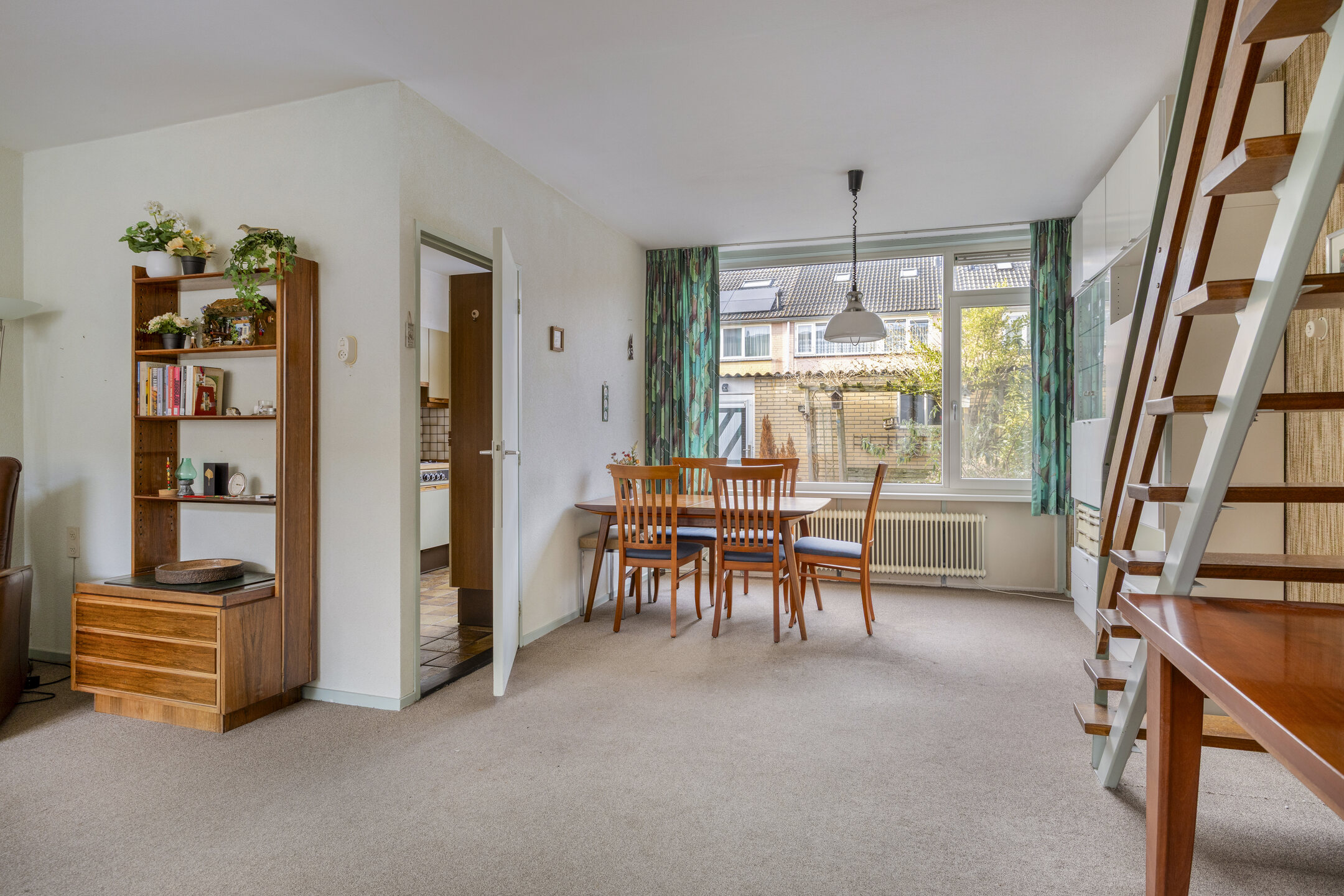 5 Rooms Rooms,1 BathroomBathrooms,Woonhuis,Te Koop,1611