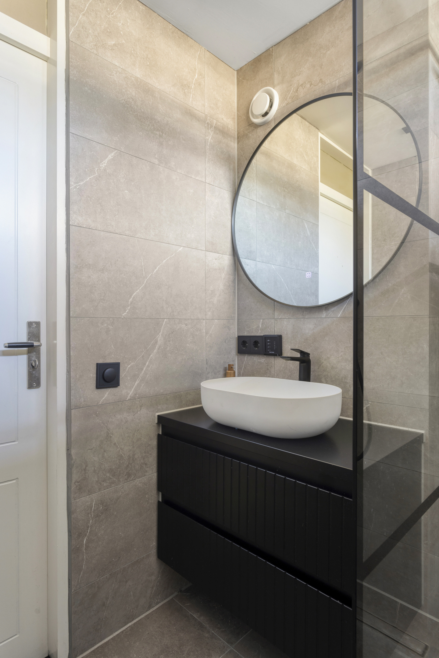 5 Rooms Rooms,1 BathroomBathrooms,Woonhuis,Te Koop,1629