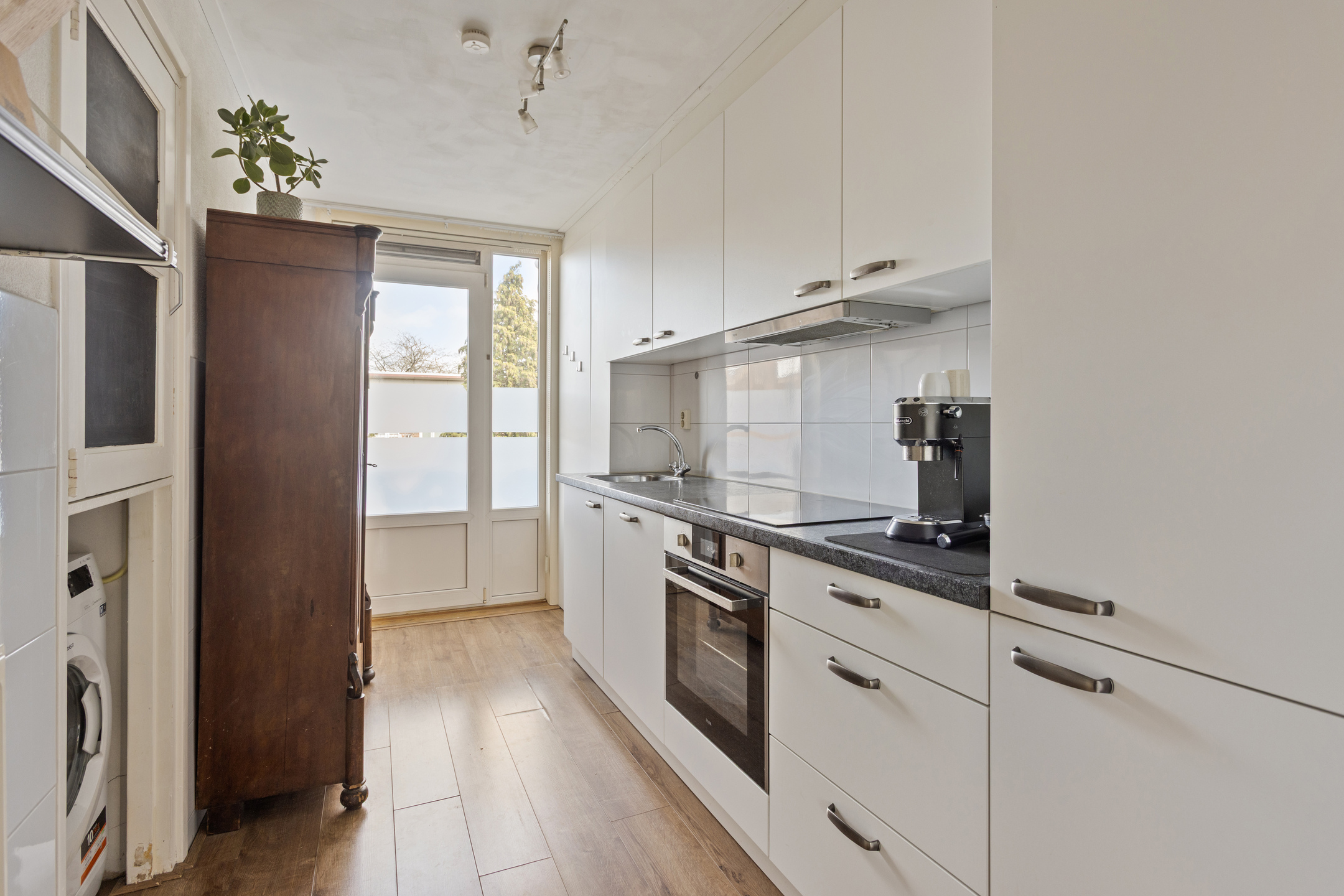 2 Bedrooms Bedrooms, ,1 BathroomBathrooms,Appartement,Te Koop,1653