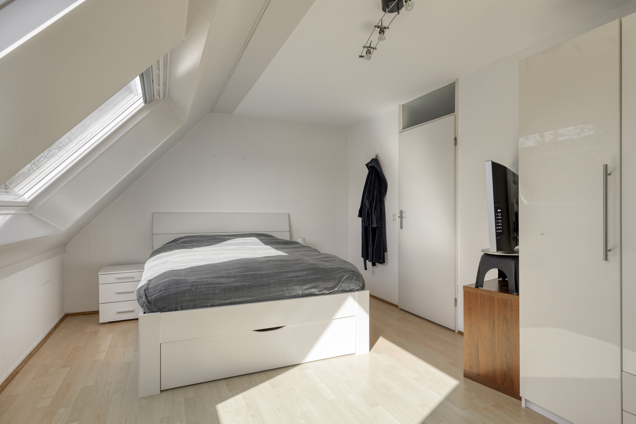 6 Rooms Rooms,1 BathroomBathrooms,Woonhuis,Te Koop,1654