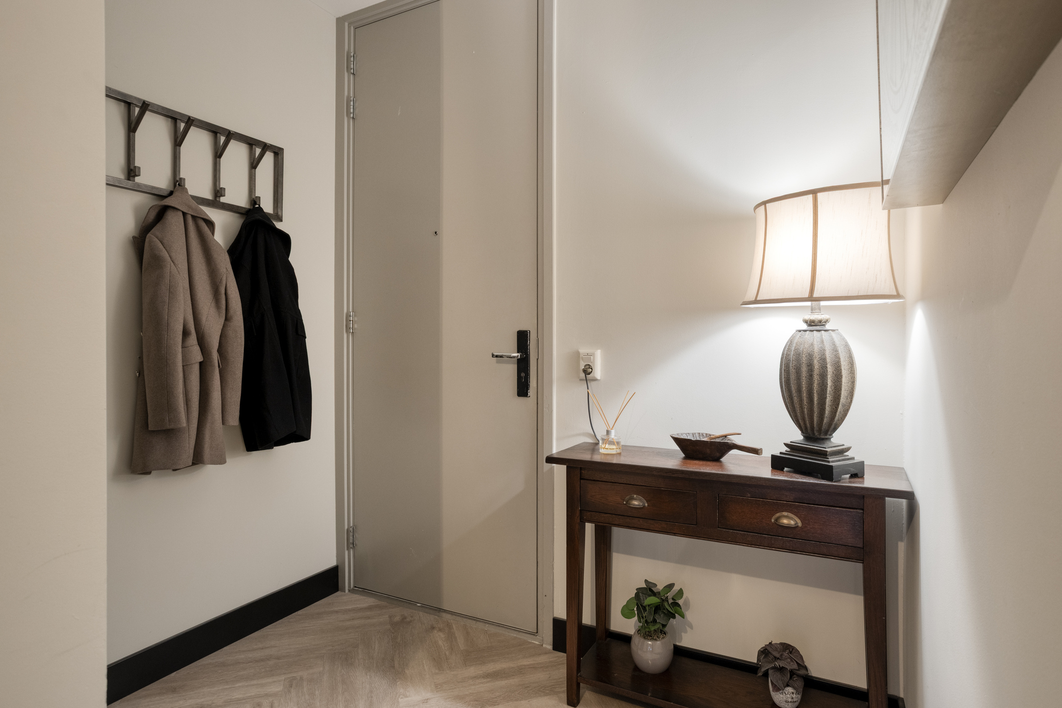 2 Bedrooms Bedrooms, ,1 BathroomBathrooms,Appartement,Te Koop,1658