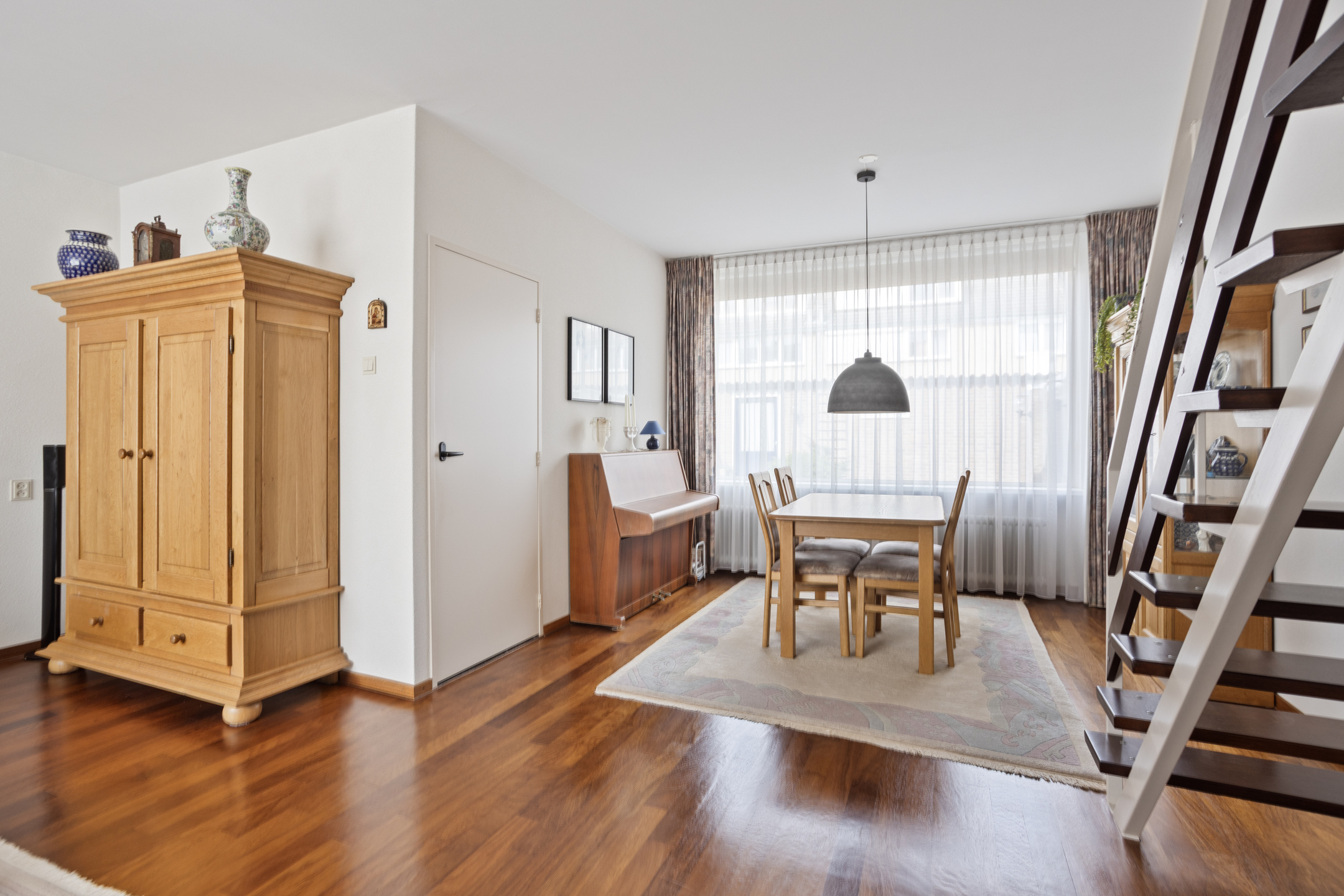 5 Rooms Rooms,1 BathroomBathrooms,Woonhuis,Te Koop,1662