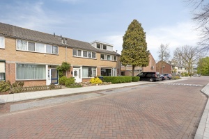 5 Rooms Rooms,1 BathroomBathrooms,Woonhuis,Te Koop,1662