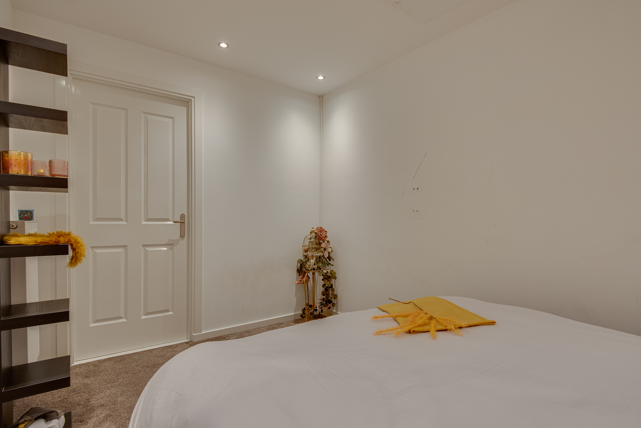 8 Rooms Rooms,3 BathroomsBathrooms,Woonhuis,Te Koop,1043