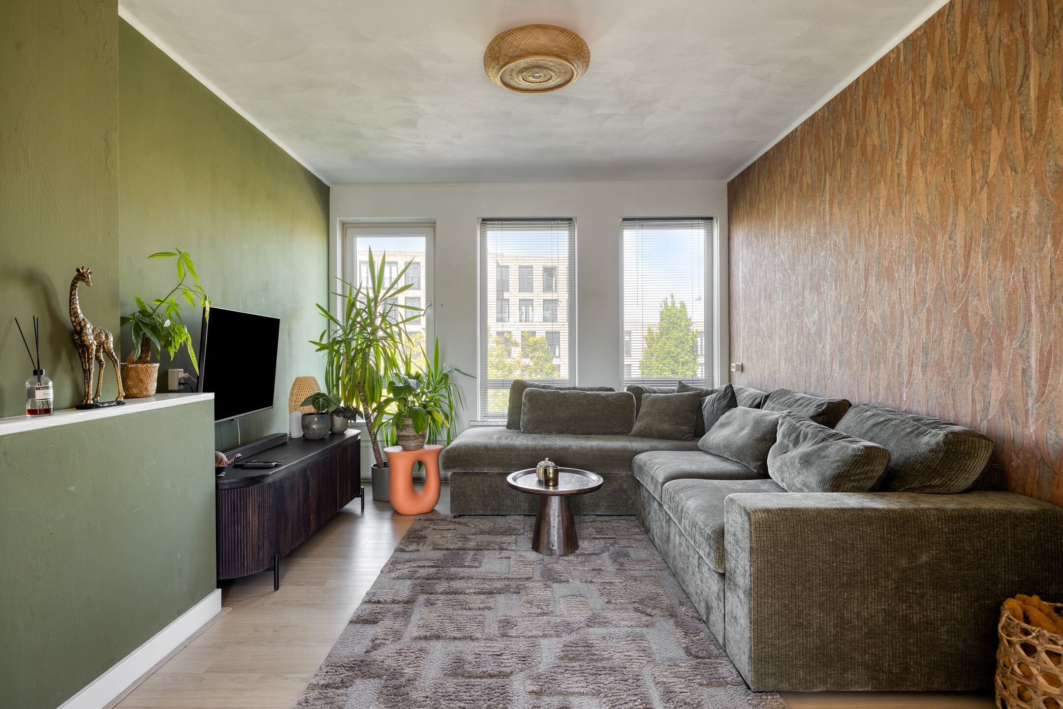 2 Bedrooms Bedrooms, ,Appartement,Te Koop,1671