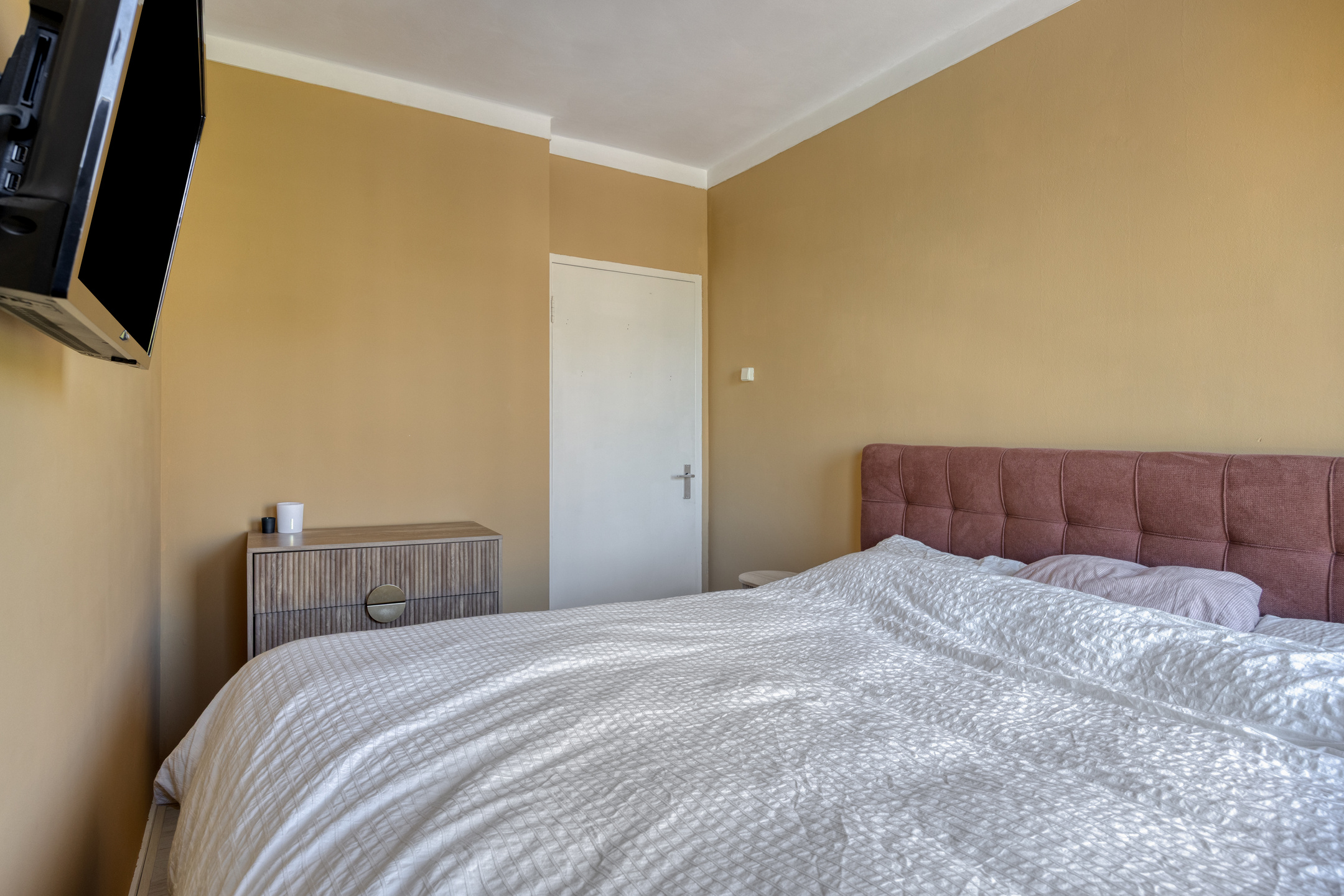 2 Bedrooms Bedrooms, ,Appartement,Te Koop,1671