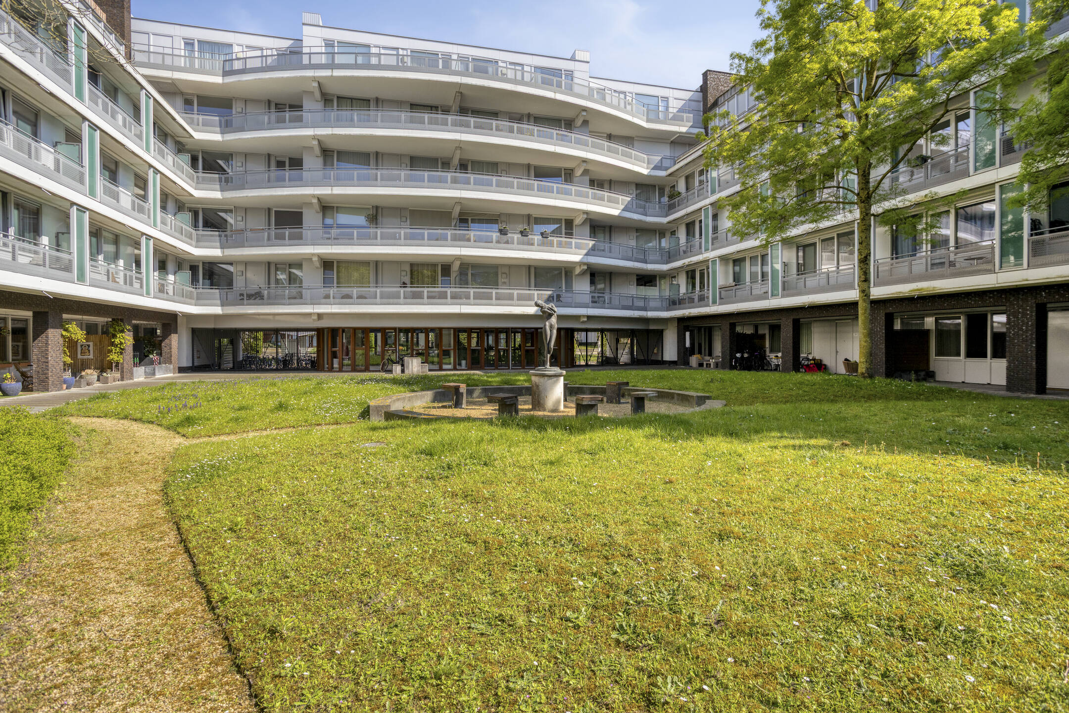 2 Bedrooms Bedrooms, ,1 BathroomBathrooms,Appartement,Te Koop,1672