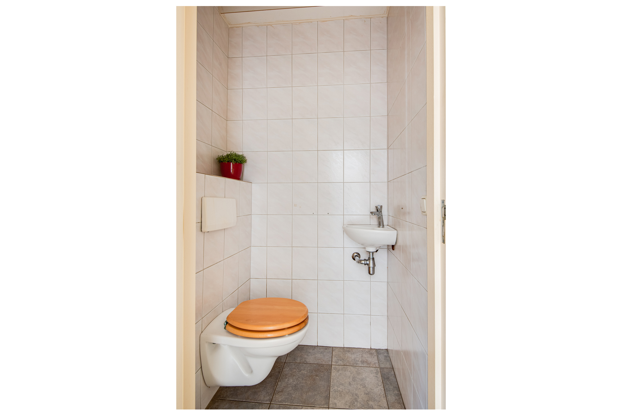 12 Rooms Rooms,2 BathroomsBathrooms,Woonhuis,Te Koop,1055